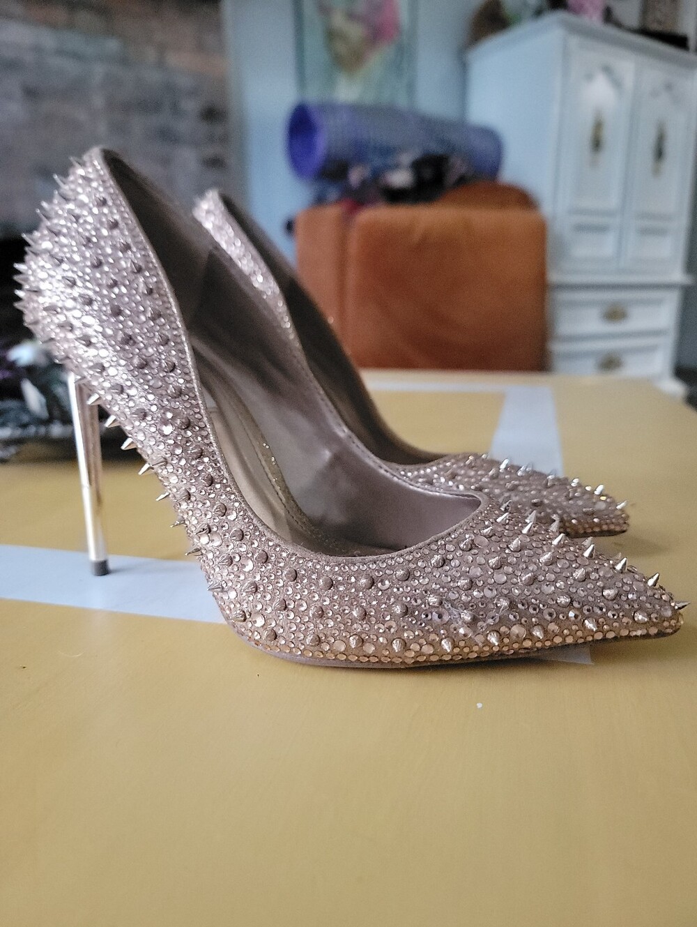 Steve Madden Spiked Gold Heel, Sz 7.5